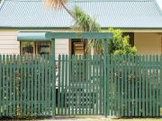 CHARMING COTTAGE IN YARWUN WITH SHED