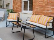 Charming double bedroom with a terrace, in La Prosperitat