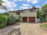 Charming Double Storey In Blackstone
