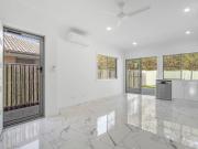 Charming Duplex in Park Ridge