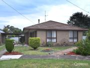Charming Family Home in Quiet West Bairnsdale Court