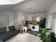 Charming, fashionable home great view!