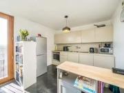 Charming Flat to rent in Garratt Lane, London SW18