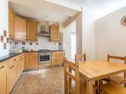 Deal! Flat to rent in Holland Road, Holland Park, London W14