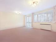 Just in! Flat to rent in Lancaster Road, London SE25