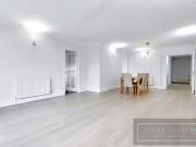 Rental! Flat to rent in Regents Park Road, London N3