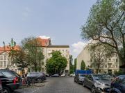 Charming Flat with Balcony and Elevator in the trendy...
