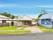 CHARMING FLOOD FREE HOME AUCTION 4TH MARCH