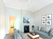 CHARMING FREESTANDING COTTAGE WITH PRIVATE COURTYARD IN CUL