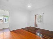 Charming & Freshly Updated One Bedroom in Prime Location