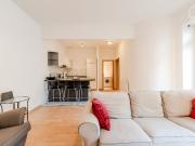 Charming & Fully Furnished 2 Room Apartment in...