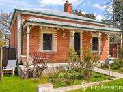Charming, Fully Renovated 4 Bedroom Cottage