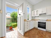 Charming Garden Apartment