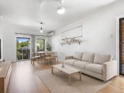 Charming Ground Floor Unit in Leafy, Blue Chip Location!