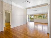 Charming Home In The Heart of Windsor