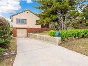 Charming Home With Views | EAST ALBURY