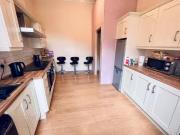 Charming Lisburn Road, Room 4