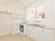 Charming Low Maintenance 2 Bedroom Apartment in Prime...