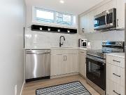 Charming & Modern 1 bedroom Basement Suite In Edgemont