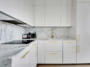 Charming Parisian Retreat: Riverside Bliss Near the...