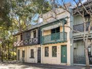 Charming Parkside Escape in Prime City Fringe Location