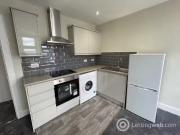 Charming Property to rent in Perth Road, West End
