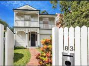 Charming Queenslander Home for Rent in the Heart of...