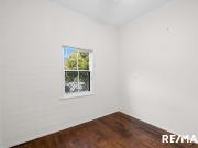 Charming Queenslander with Lush Botanical Gardens