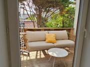 Charming renovated apartment with terrace quiet and...