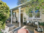 Charming Retreat with Pool in the Heart of Cottesloe