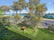 Charming Riverside Retreat With Spectacular Views