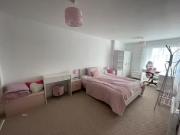 Cozy Room in a Shared Flat, Echo Building, SR1