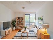 Charming & Secure 1 Bedroom Apartment in the Heart of...