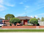 CHARMING SOLID BRICK UNIT IN PRIME BAIRNSDALE LOCATION