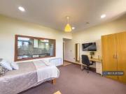 Just in! Studio flat for rent in Legrams Mill Residence,...