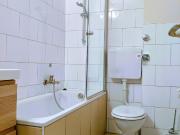 Charming, stylish temporary apartment in the heart of...