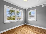 Charming Two Bedroom Apartment in a Quiet Rustic Block