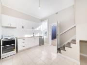 Charming Two Bedroom Terrace In Incredible City Side...