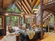 Charming Hand Built Rainforest Mountain Retreat in...