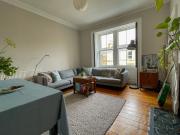 Charming West End flat: perfect location