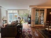 Charmosa casa à venda em rua tranquila e arborizada –...