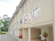 Casa em Condomínio Fechado, com Piscina!