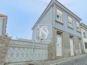 Charmosa Moradia T4 Remodelada com Jardim, Matosinhos,...