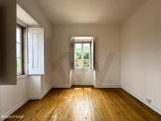 Charmoso Apartamento T2 em Colares.