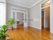 Charmoso apartamento T3 na Lapa