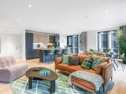 Charter Street, London E22, 3 bed flat to rent, £5,200...