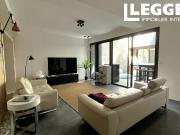 Chartrons, proche Place Picard. Grand garage, terrasse,...