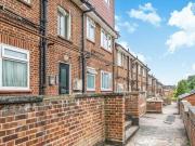 Chaseville Park Road, London, 2 Bedroom Maisonette