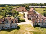 Château 35 pièces 4 400 m²