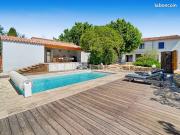 Chateau 6 pièces 171 m²